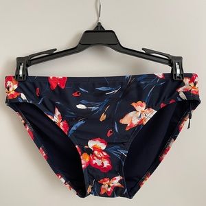 Tommy Hilfiger floral-print Bikini Bottom swim wear size: Small